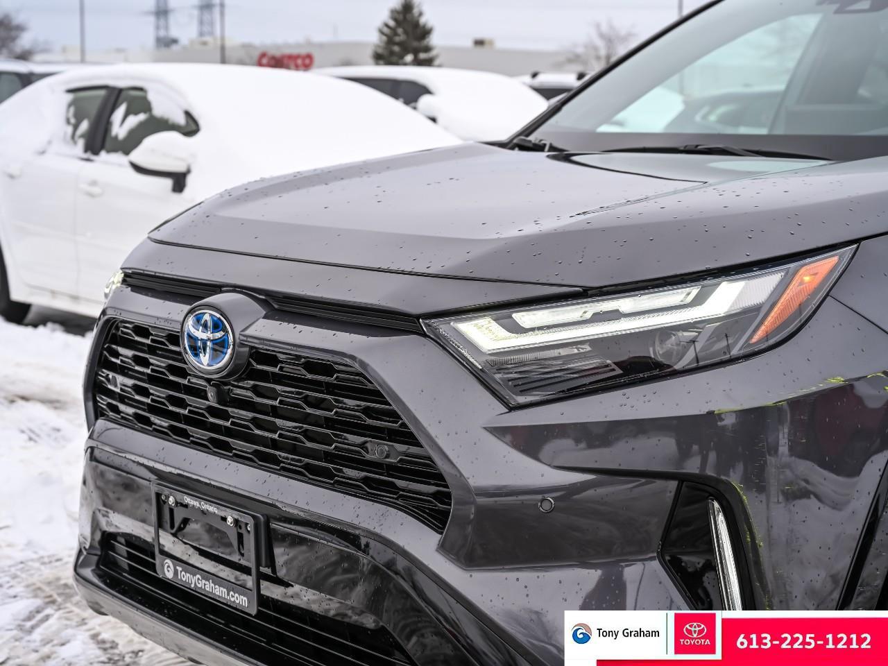 2022 Toyota RAV4 Hybrid XSE Photo