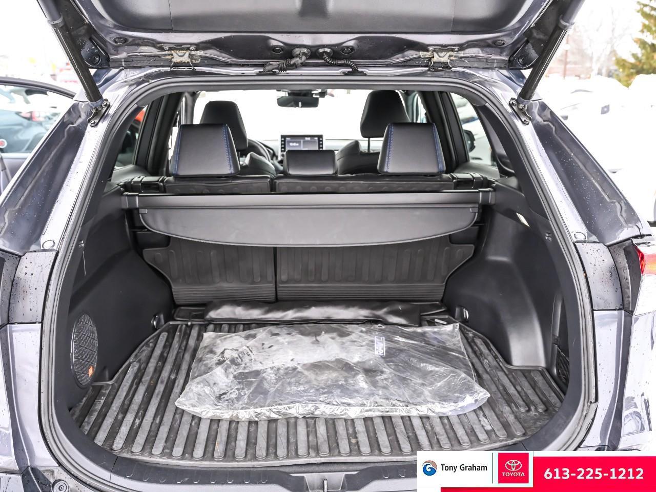 2022 Toyota RAV4 Hybrid XSE Photo