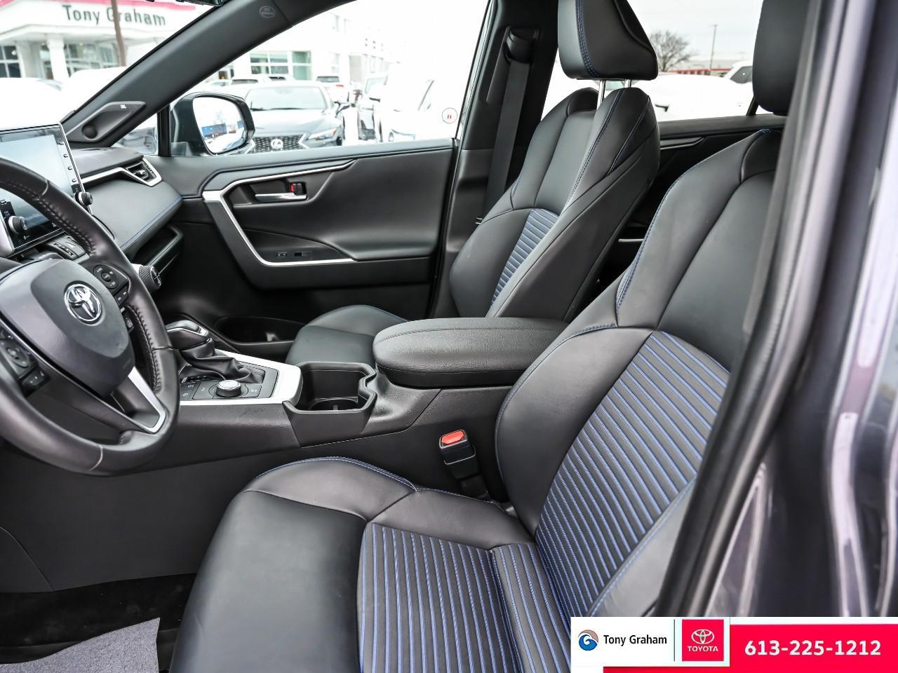 2022 Toyota RAV4 Hybrid XSE Photo