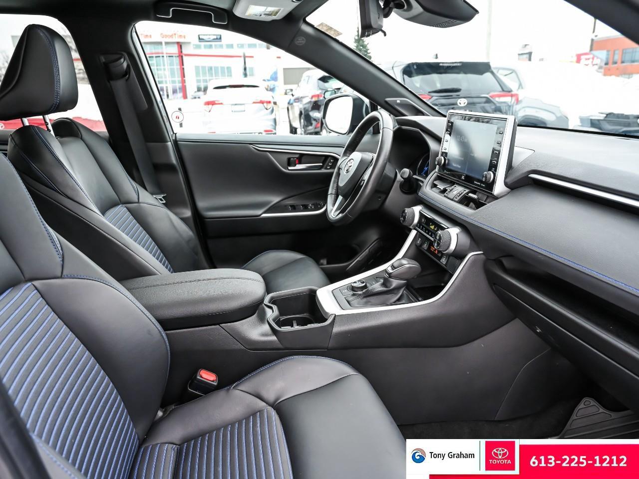 2022 Toyota RAV4 Hybrid XSE Photo