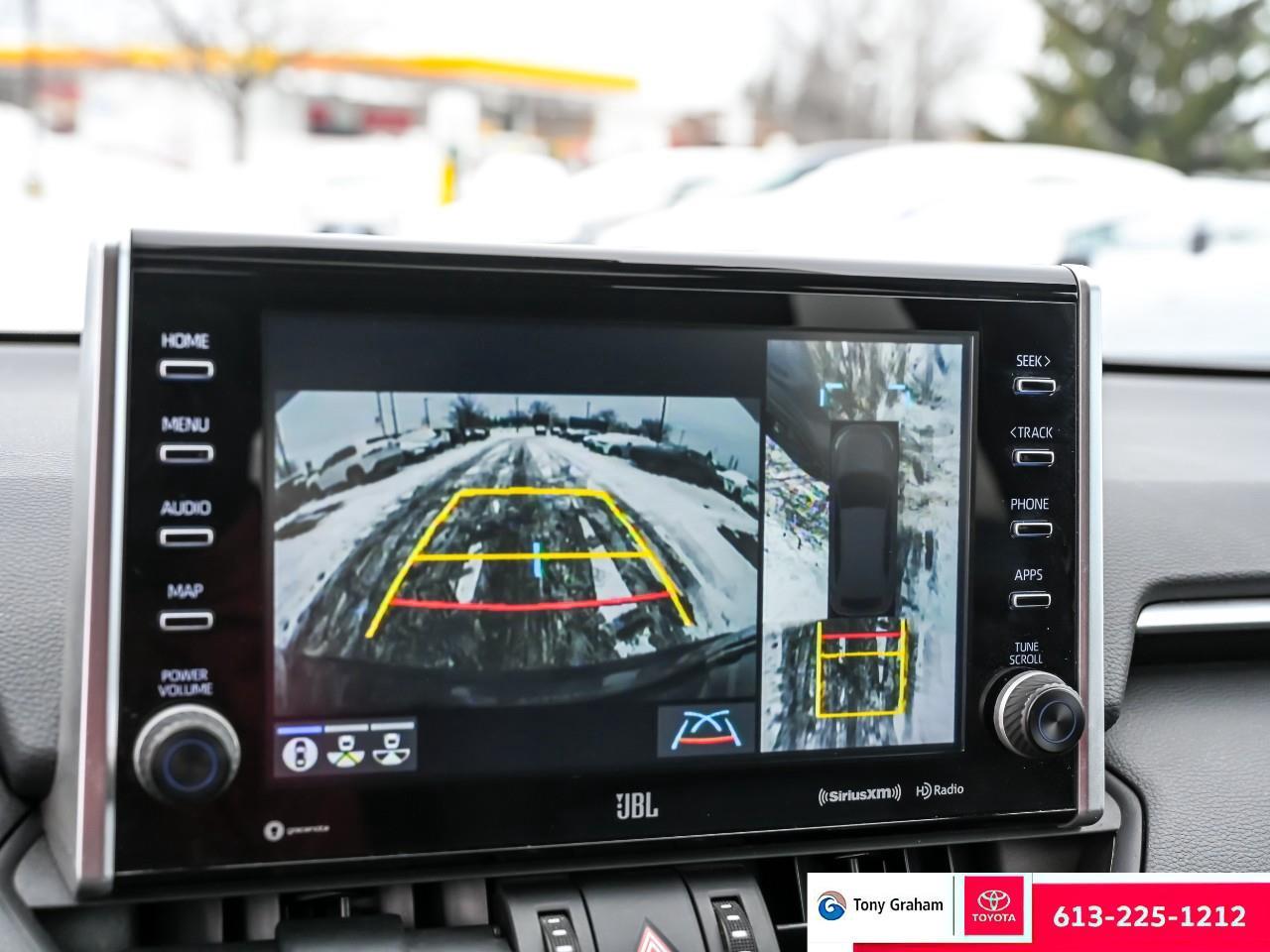 2022 Toyota RAV4 Hybrid XSE Photo