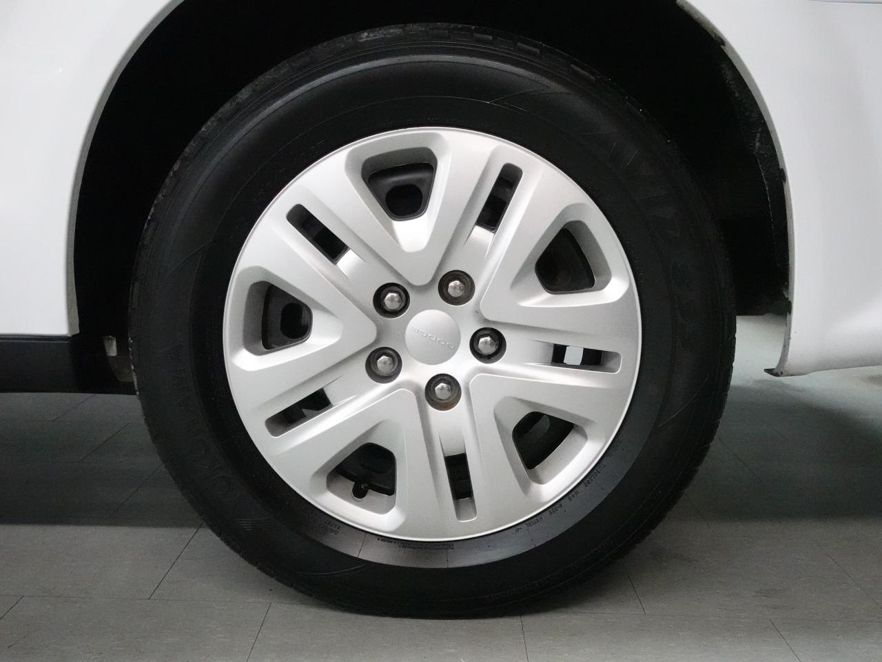 2020 Dodge Grand Caravan SXT | Navigation | StowGo | Backup Cam | Bluetooth Photo