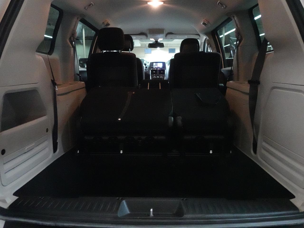 2020 Dodge Grand Caravan SXT | Navigation | StowGo | Backup Cam | Bluetooth