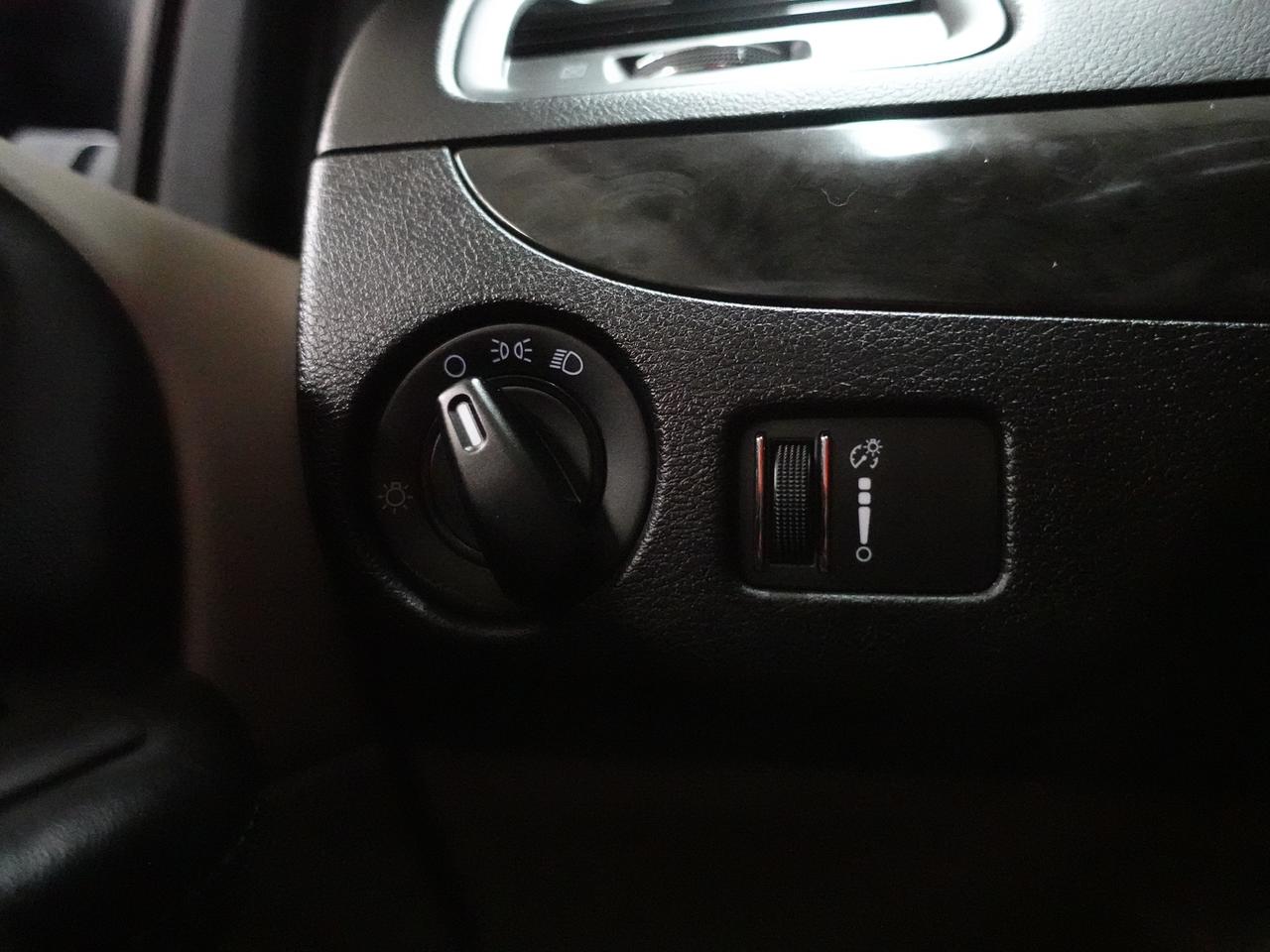 2020 Dodge Grand Caravan SXT | Navigation | StowGo | Backup Cam | Bluetooth Photo