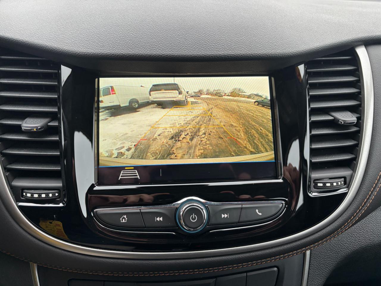 2018 Chevrolet Trax LS 2018 Chevrolet Trax FWD Photo