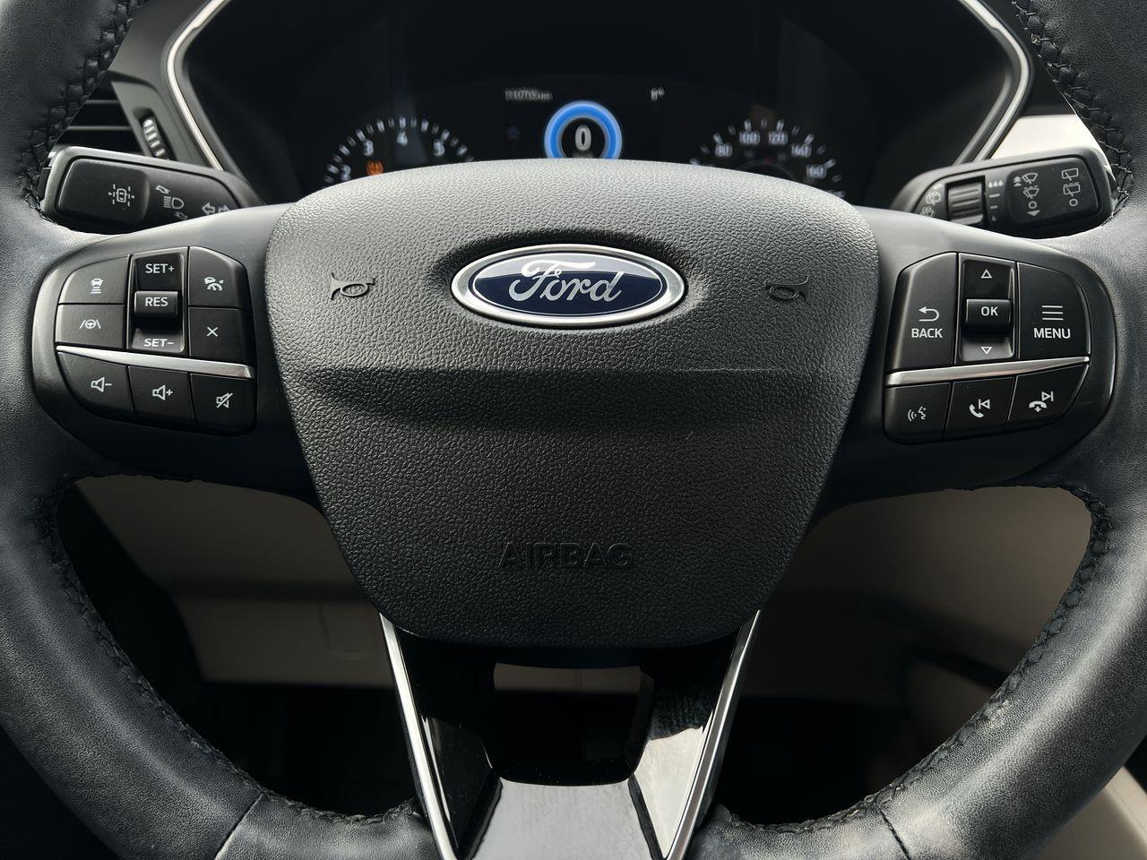 2022 Ford Escape AWD, HEATED SEATS, NAV, CRUISE CONTROL, SIRIUS XM!! Photo