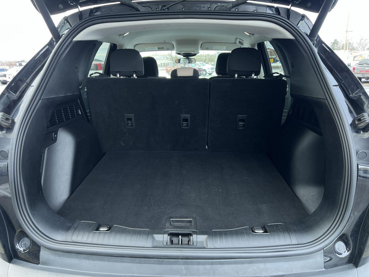 2022 Ford Escape AWD, HEATED SEATS, NAV, CRUISE CONTROL, SIRIUS XM!! Photo