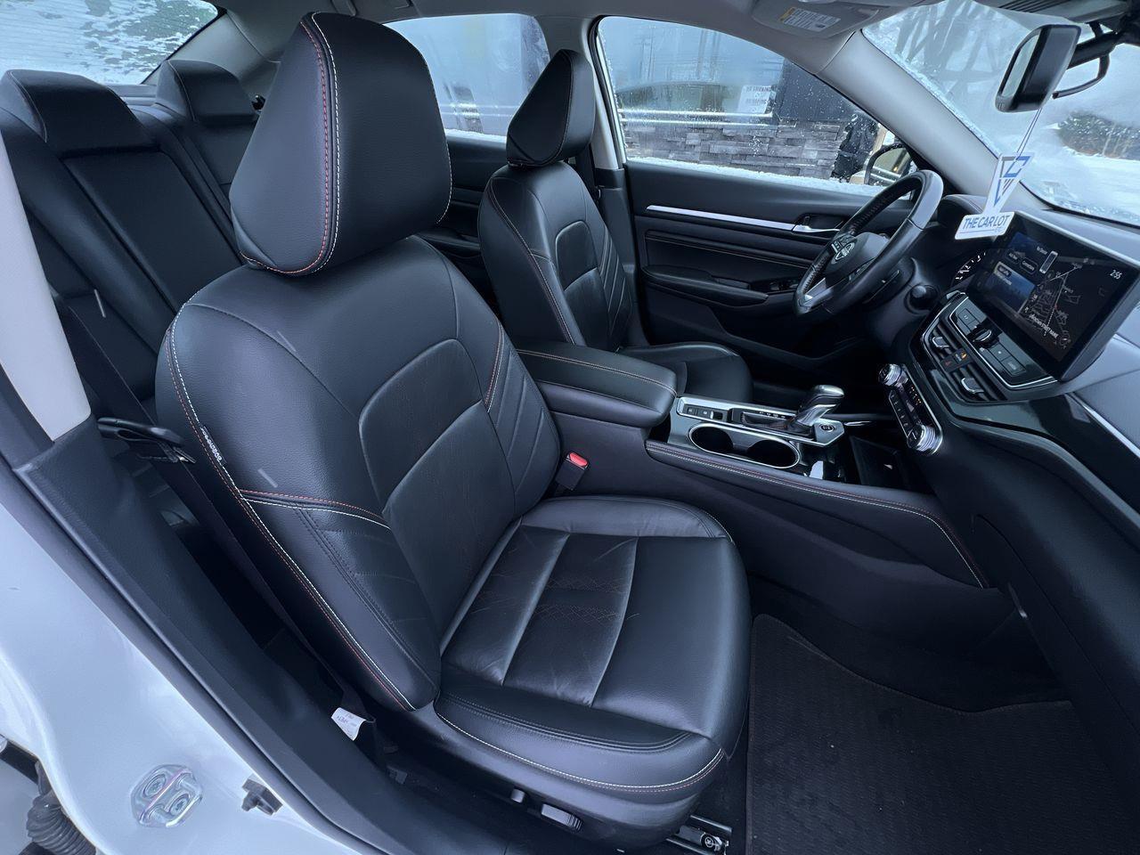 2023 Nissan Altima SR PREVIOUS DAILY RENTAL, AWD, MOONROOF, LEATHER SEATS, BACK UP CAM, CRUISE CONTROL, SIRIUS XM!! Photo