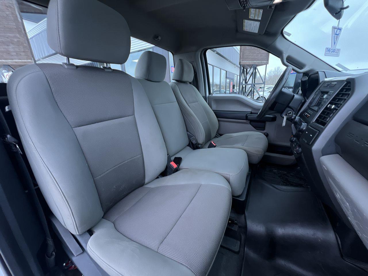 2021 Ford F-350 XL 4X4, RUNNING BOARDS, TRACTION CONTROL, SIRIUS XM!! Photo