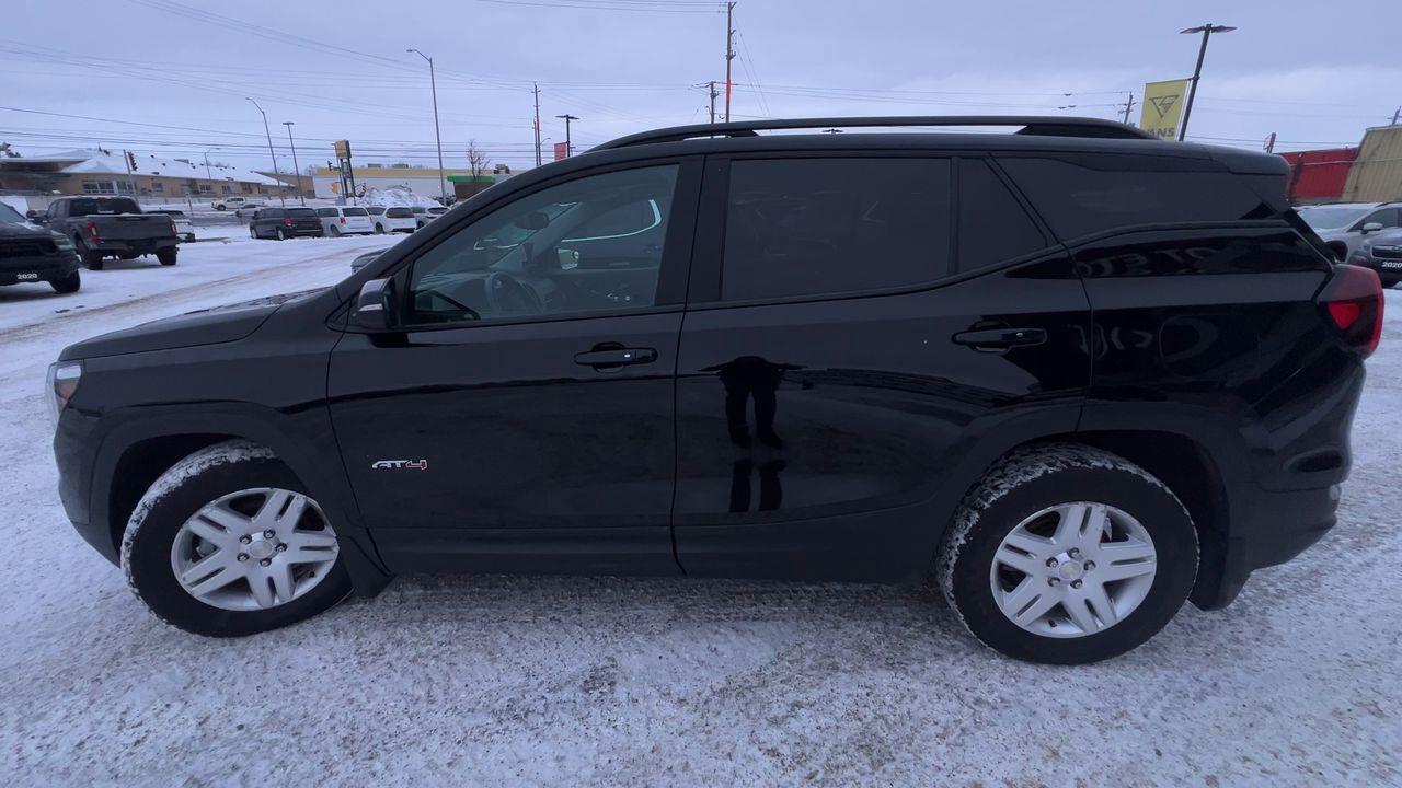 2022 GMC Terrain AT4 AWD, LEATHER SEATS, POWER LIFTGATE, CRUISE CONTROL, BACK UP CAM, SIRIUS XM!! Photo4