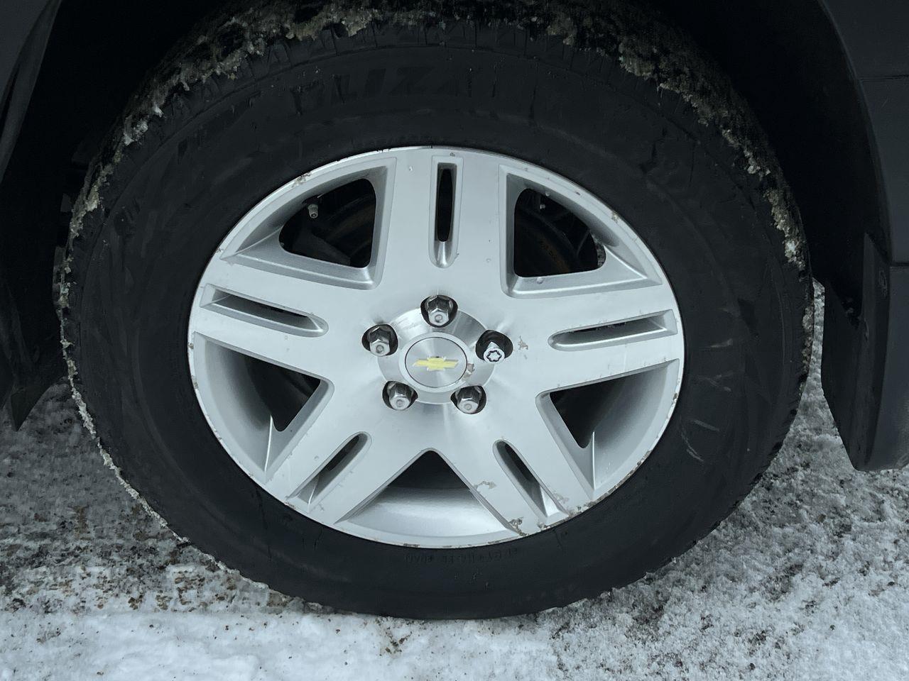 2022 GMC Terrain AT4 AWD, LEATHER SEATS, POWER LIFTGATE, CRUISE CONTROL, BACK UP CAM, SIRIUS XM!! Photo