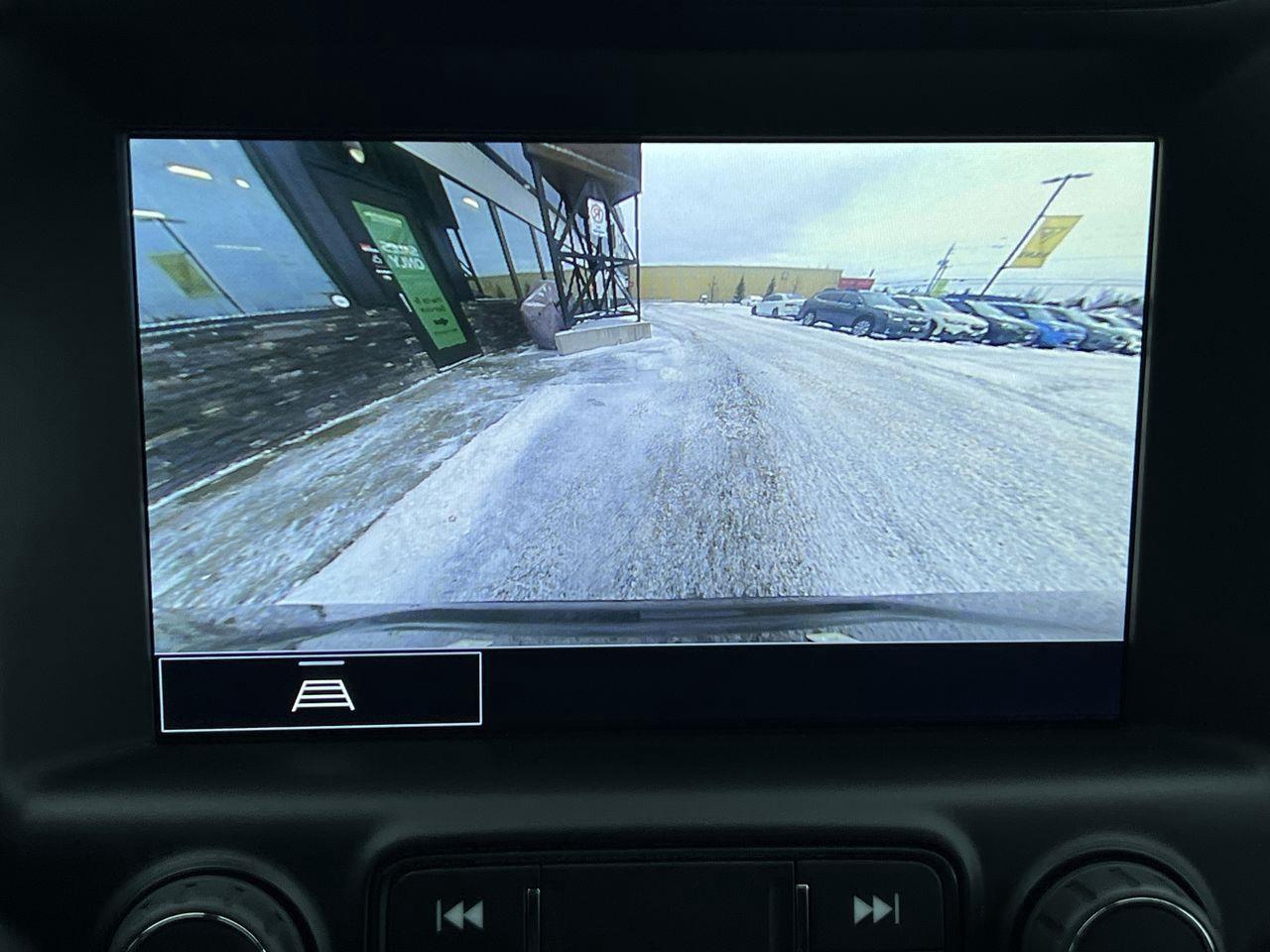 2022 GMC Terrain AT4 AWD, LEATHER SEATS, POWER LIFTGATE, CRUISE CONTROL, BACK UP CAM, SIRIUS XM!! Photo