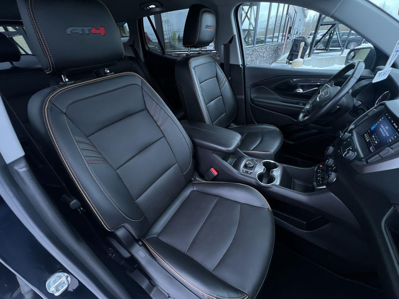 2022 GMC Terrain AT4 AWD, LEATHER SEATS, POWER LIFTGATE, CRUISE CONTROL, BACK UP CAM, SIRIUS XM!! Photo