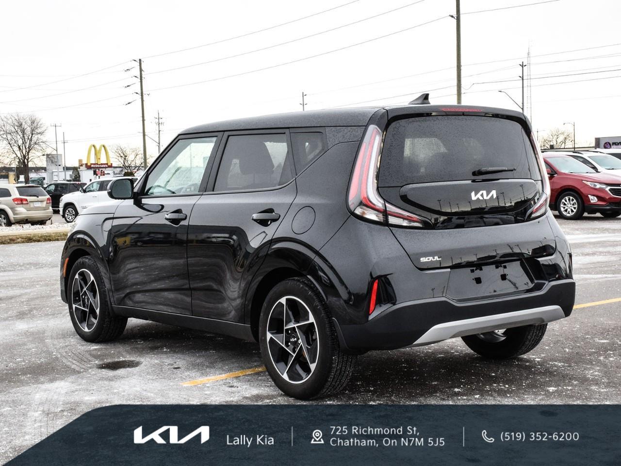 2023 Kia Soul EX+ | Clean CarFax | Low KMs | Heated Seats Photo3