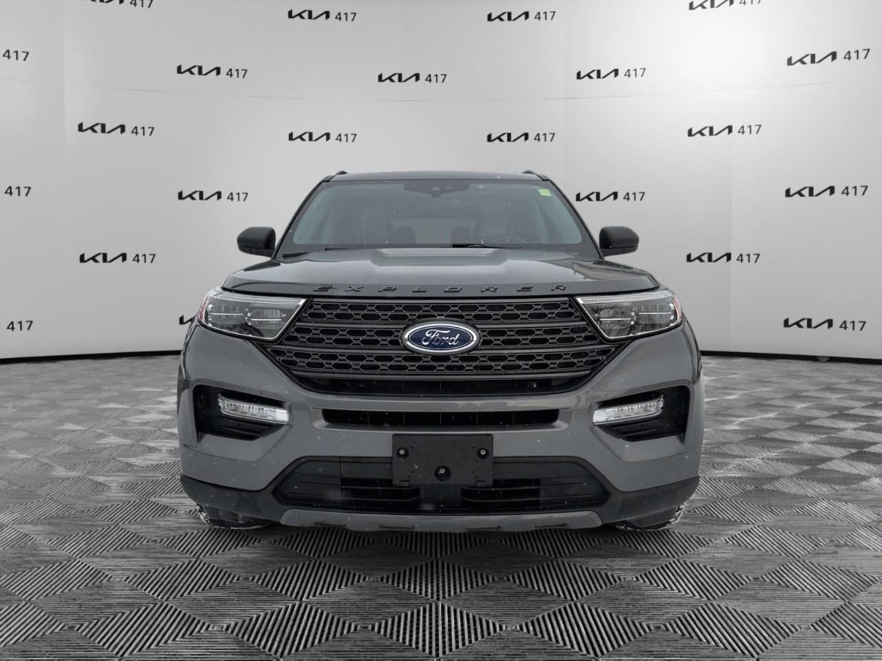 2021 Ford Explorer XLT 4WD Photo
