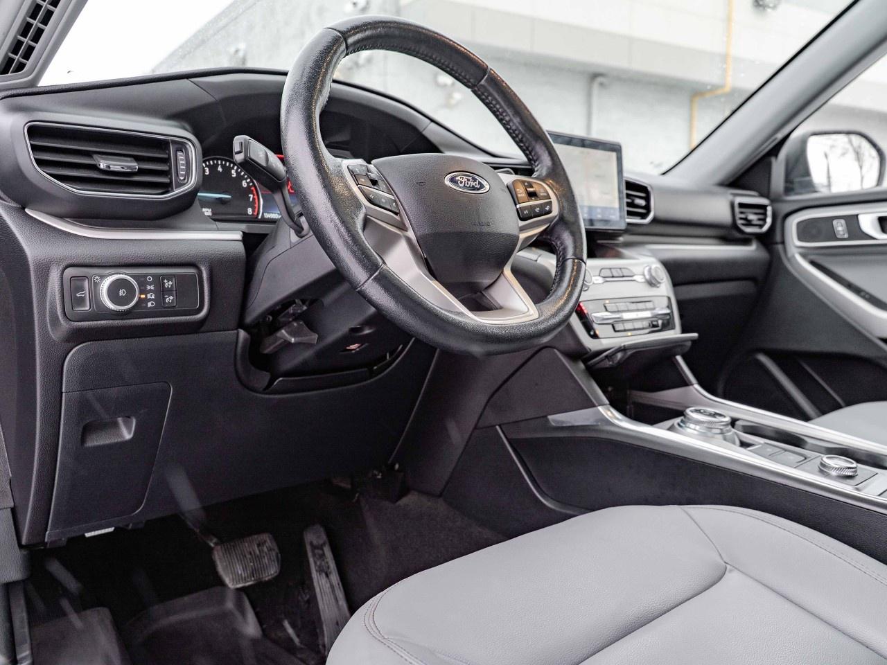 2021 Ford Explorer XLT 4WD Photo