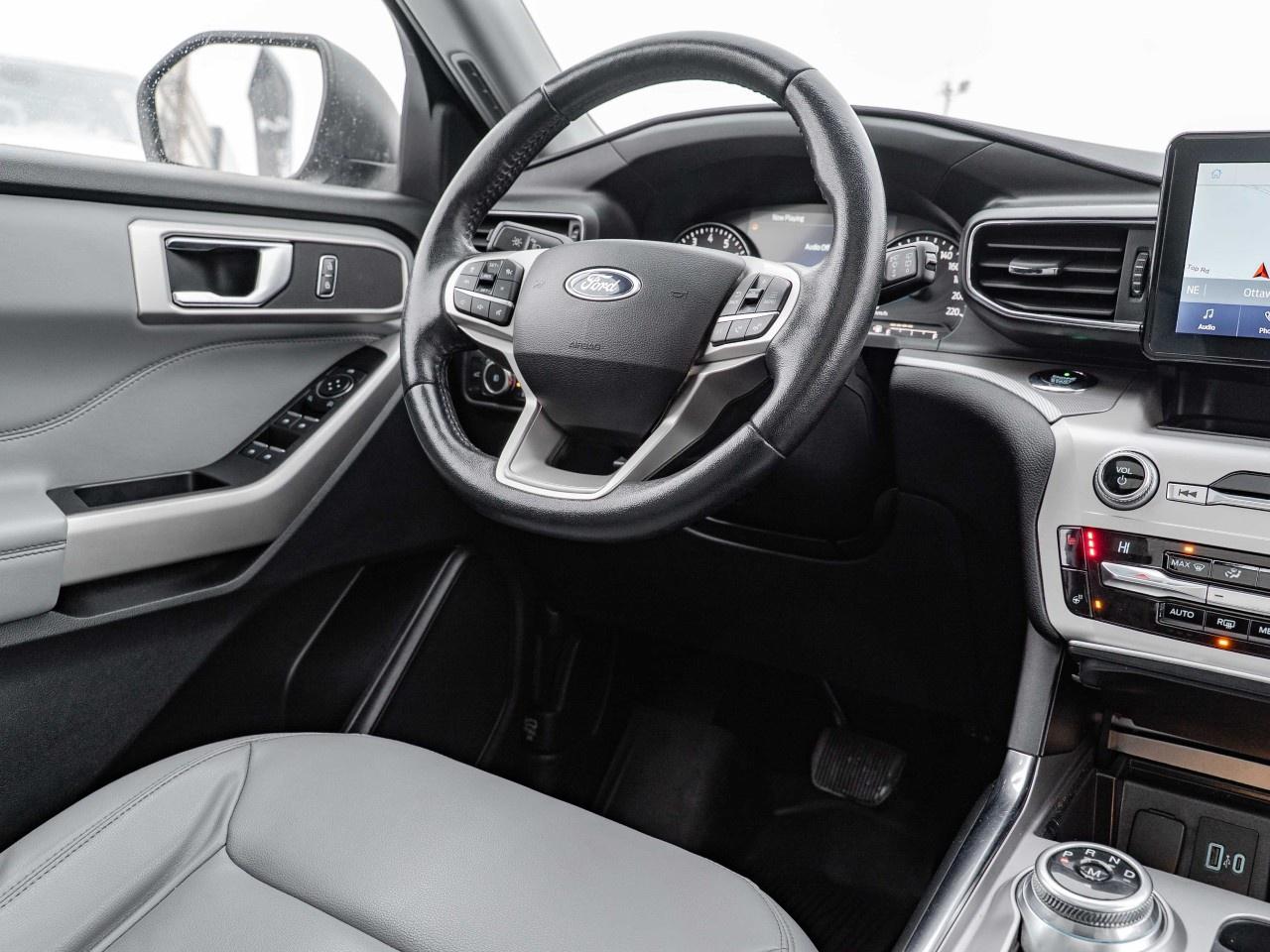 2021 Ford Explorer XLT 4WD Photo