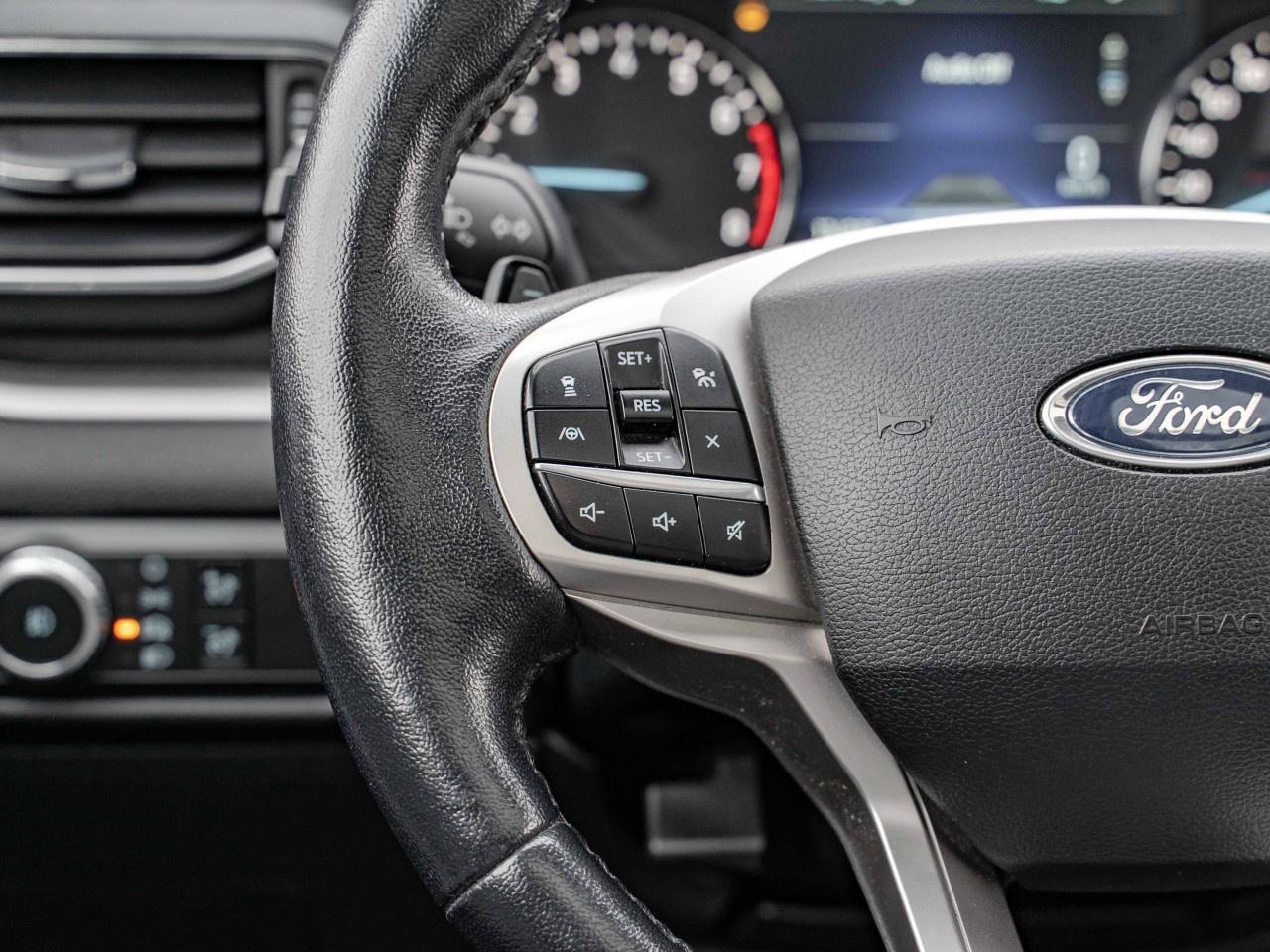 2021 Ford Explorer XLT 4WD Photo