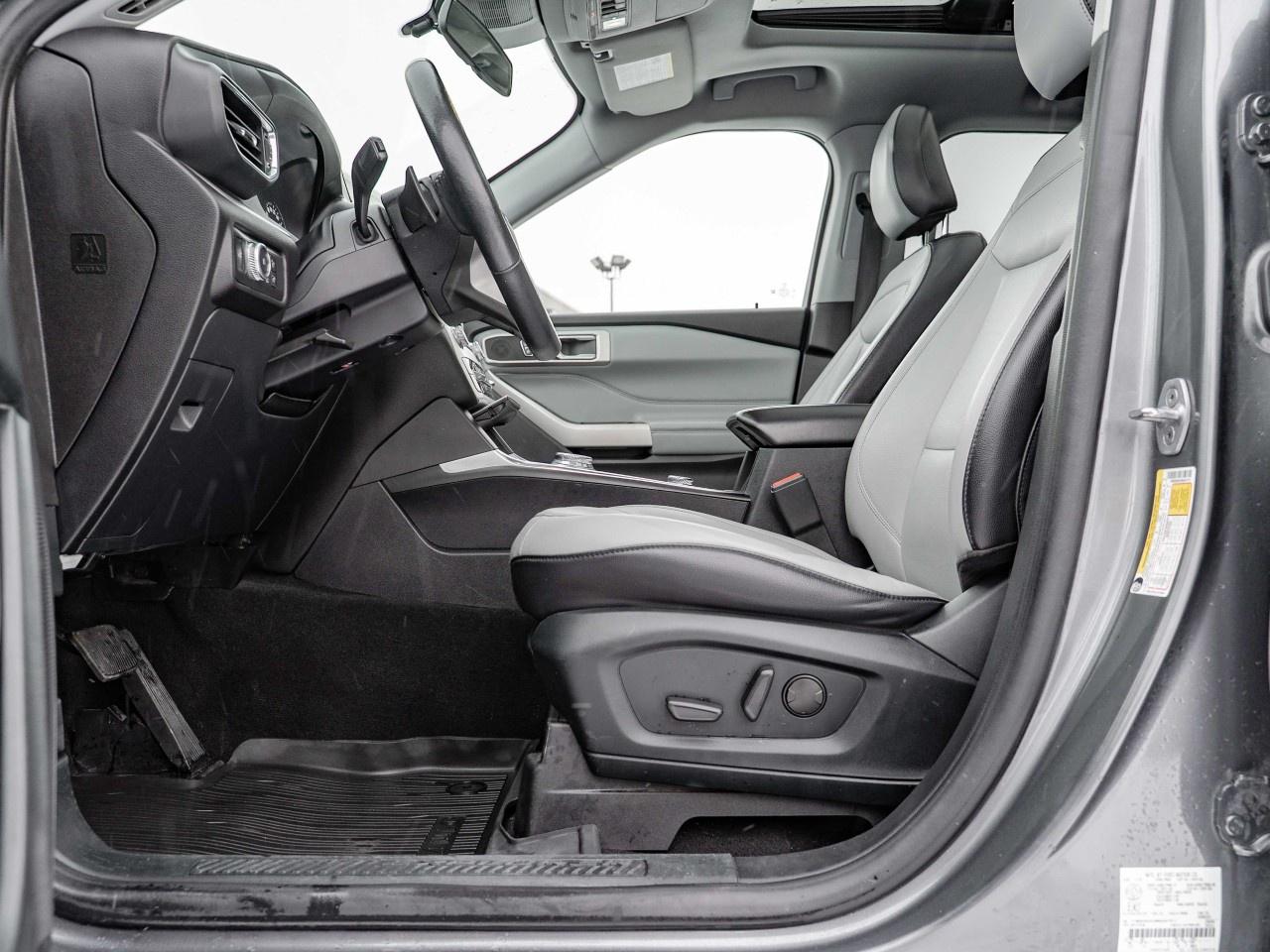 2021 Ford Explorer XLT 4WD Photo