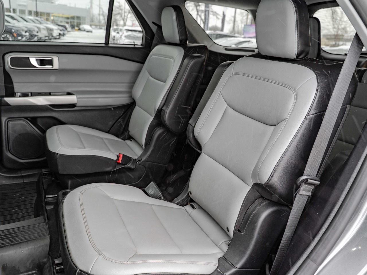 2021 Ford Explorer XLT 4WD Photo