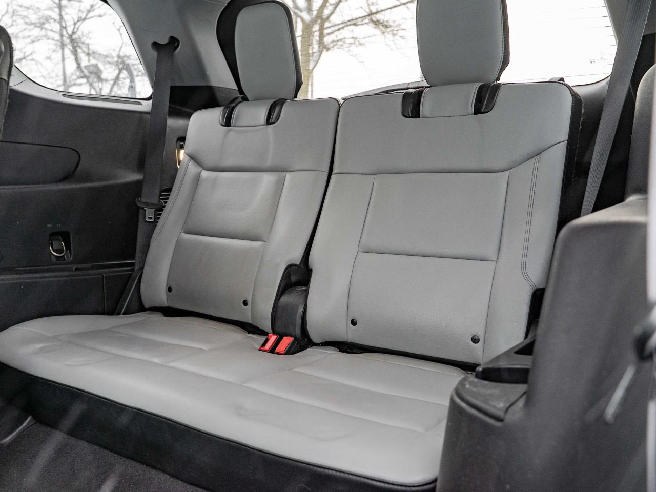 2021 Ford Explorer XLT 4WD Photo