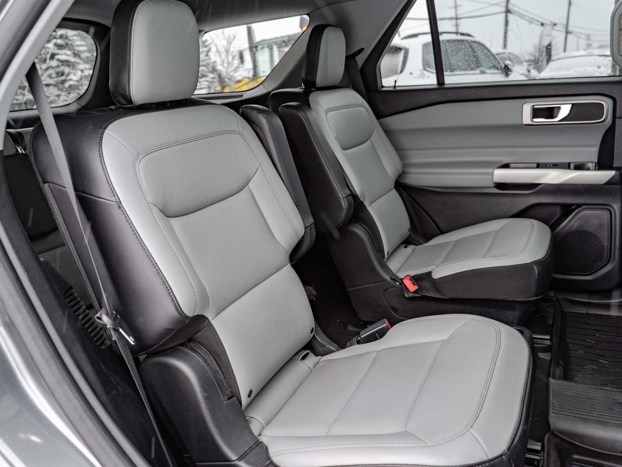 2021 Ford Explorer XLT 4WD Photo