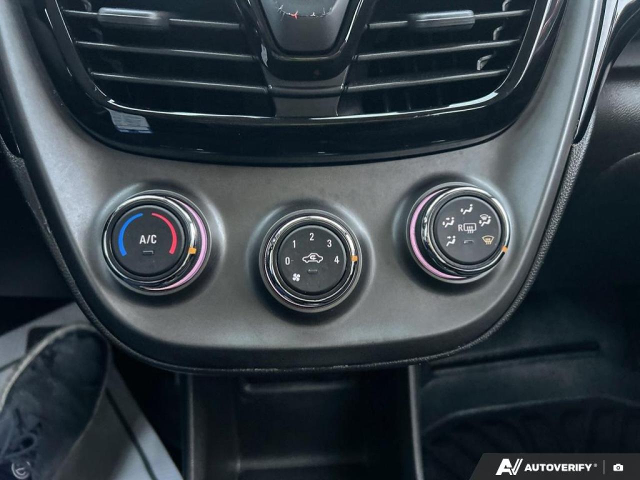 2019 Chevrolet Spark LT / BLUETOOTH / CRUISE / PWR OPTIONS / AUTO Photo