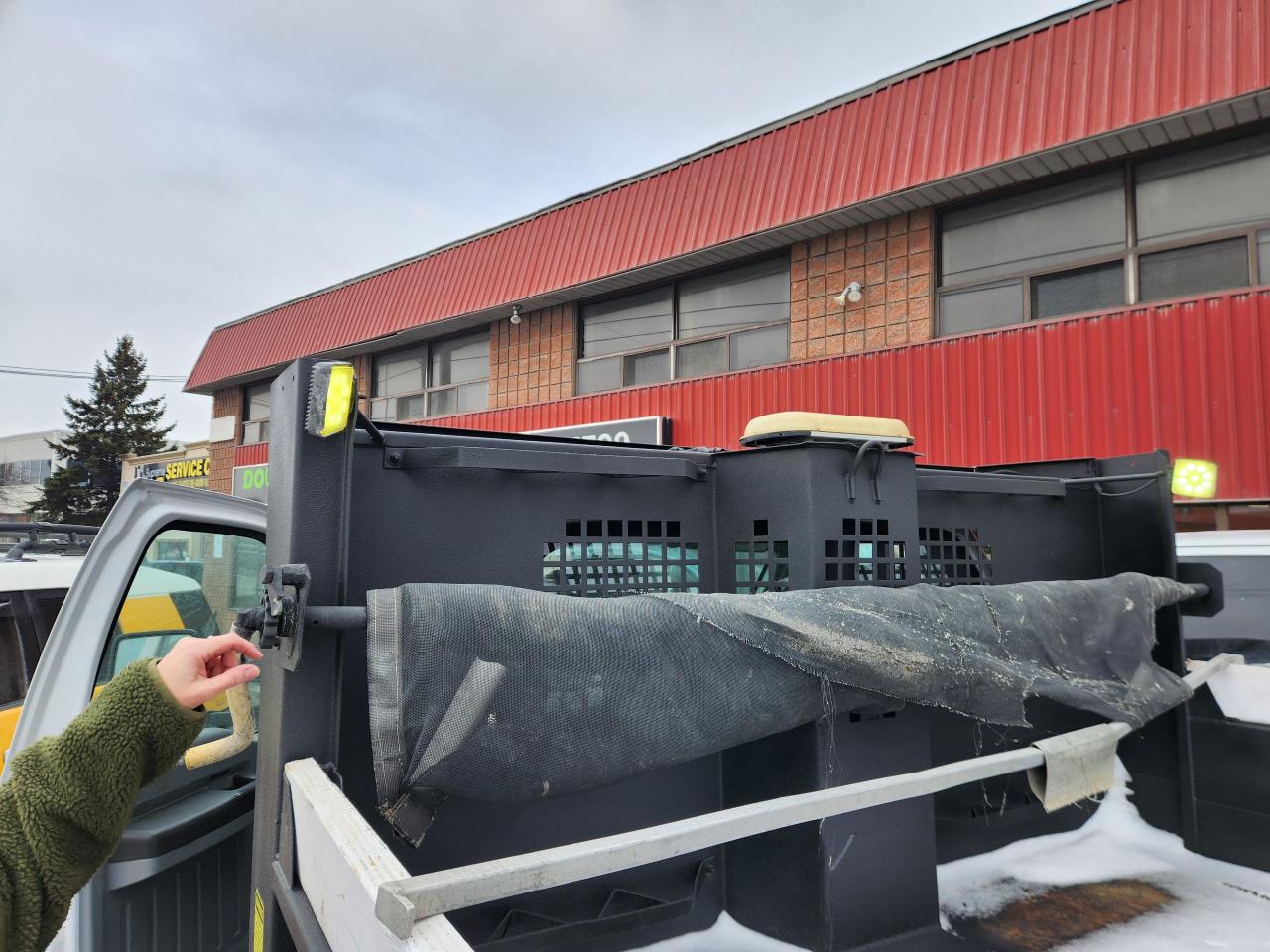 2016 Ford SUPER DUTY F-550 DRW XL SUPER DUTY F-550 WITH DUMP BED Photo