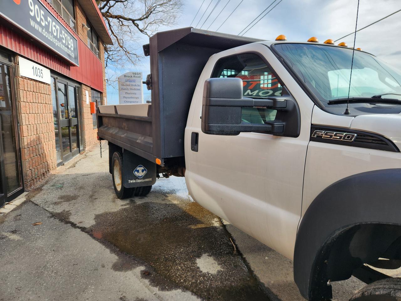 2016 Ford SUPER DUTY F-550 DRW XL SUPER DUTY F-550 WITH DUMP BED Photo4