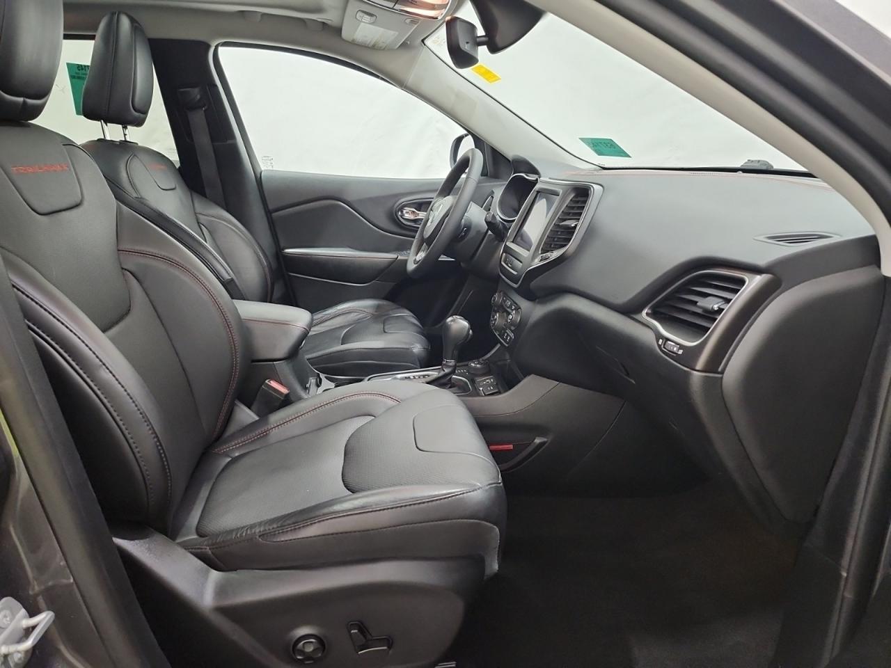 2021 Jeep Cherokee COMING SOON - Trailhawk Elite Photo4