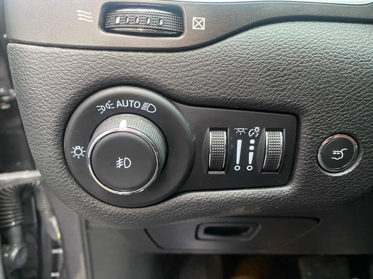 2021 Jeep Cherokee Trailhawk Elite Photo