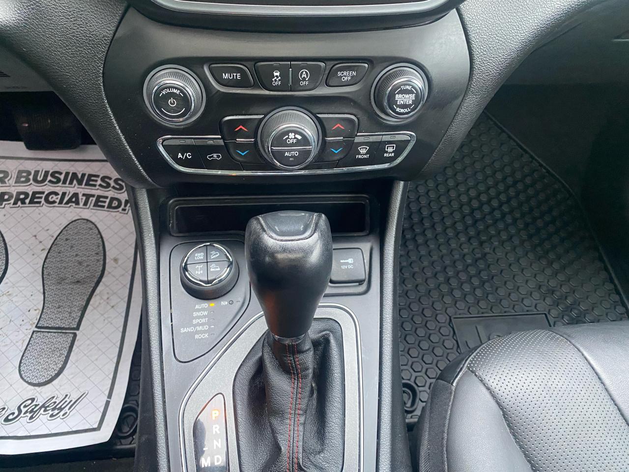 2021 Jeep Cherokee Trailhawk Elite Photo