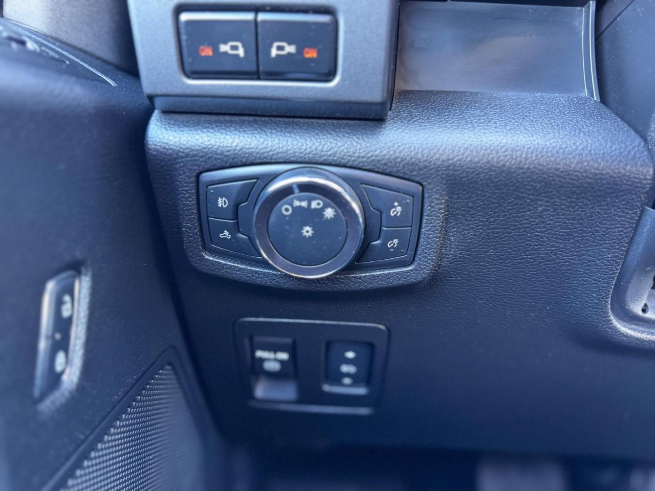 2018 Ford F-150 LOW KM XLT WITH LEATEHR NO ACCIDENT SAFETY 5.0L - Photo #19