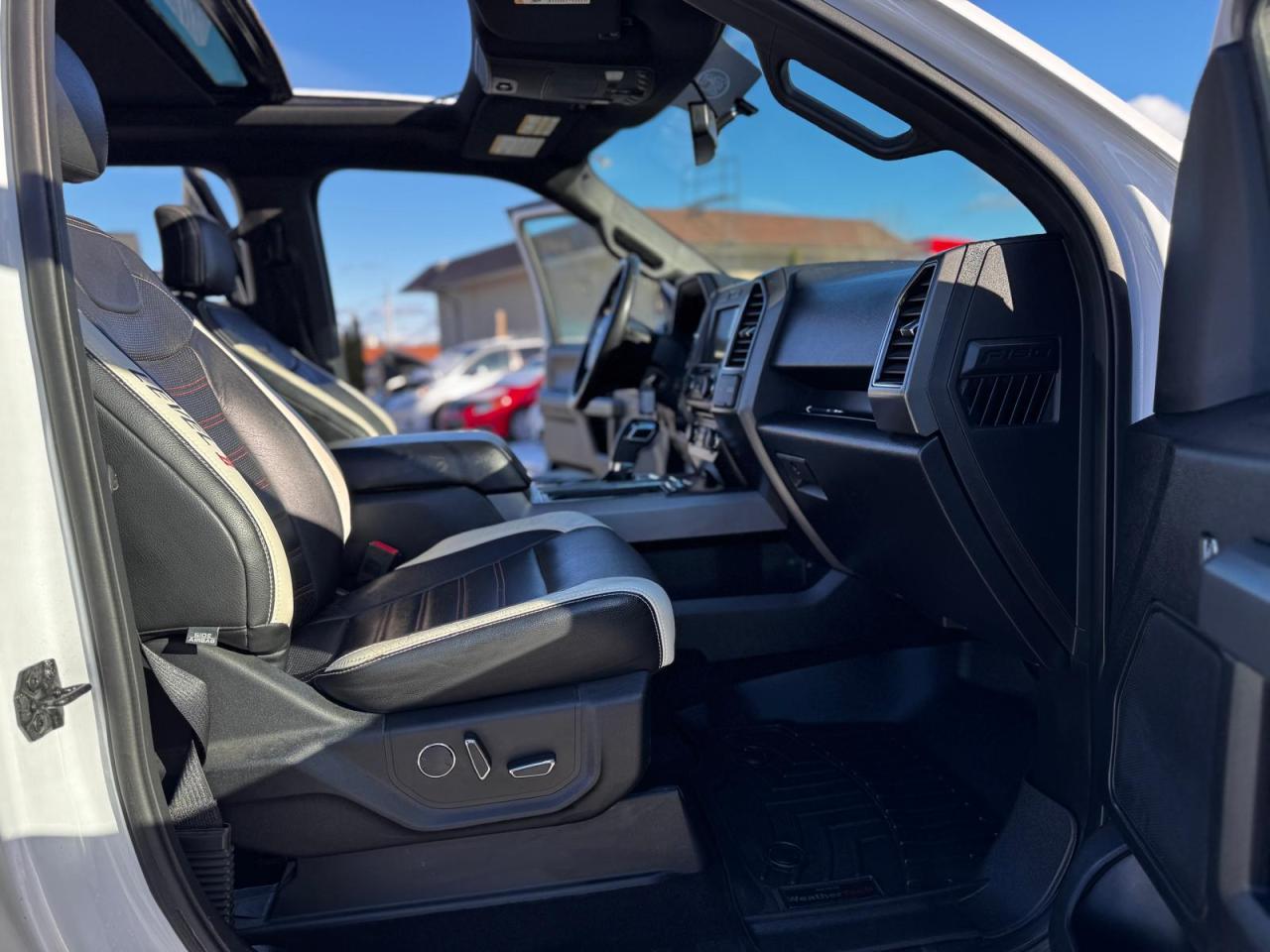 2018 Ford F-150 LOW KM XLT WITH LEATEHR NO ACCIDENT SAFETY 5.0L - Photo #16