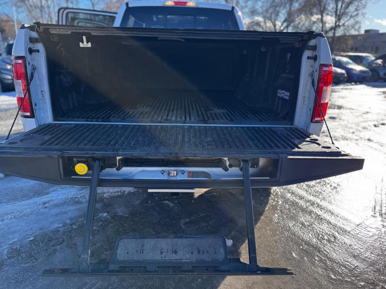 2018 Ford F-150 LOW KM XLT WITH LEATEHR NO ACCIDENT SAFETY 5.0L - Photo #14