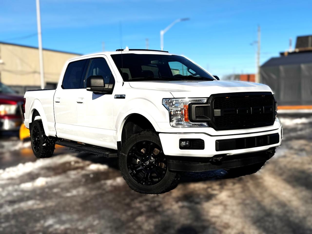 2018 Ford F-150 LOW KM XLT WITH LEATEHR NO ACCIDENT SAFETY 5.0L - Photo #2
