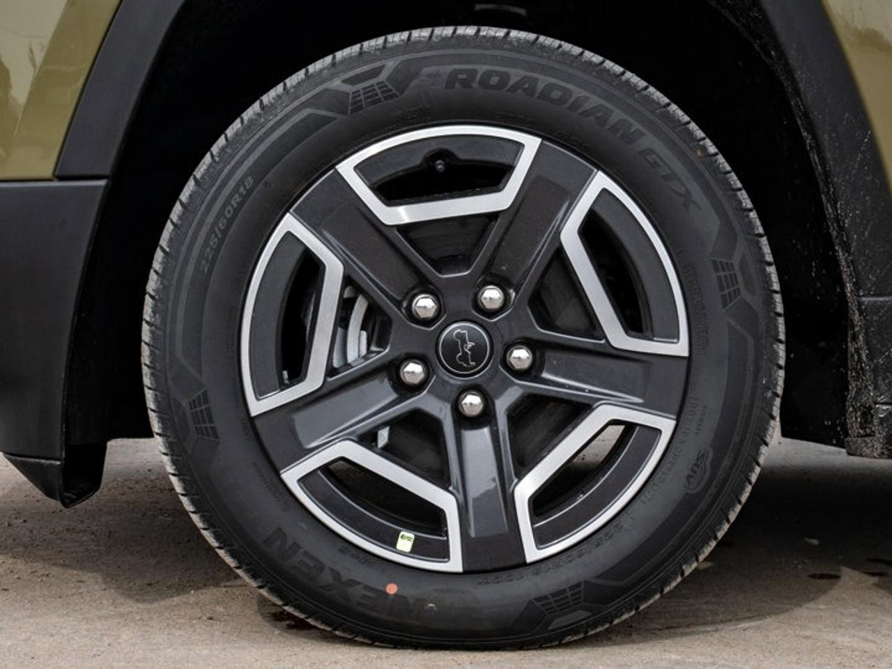 2026 Jeep Cherokee laredo Photo