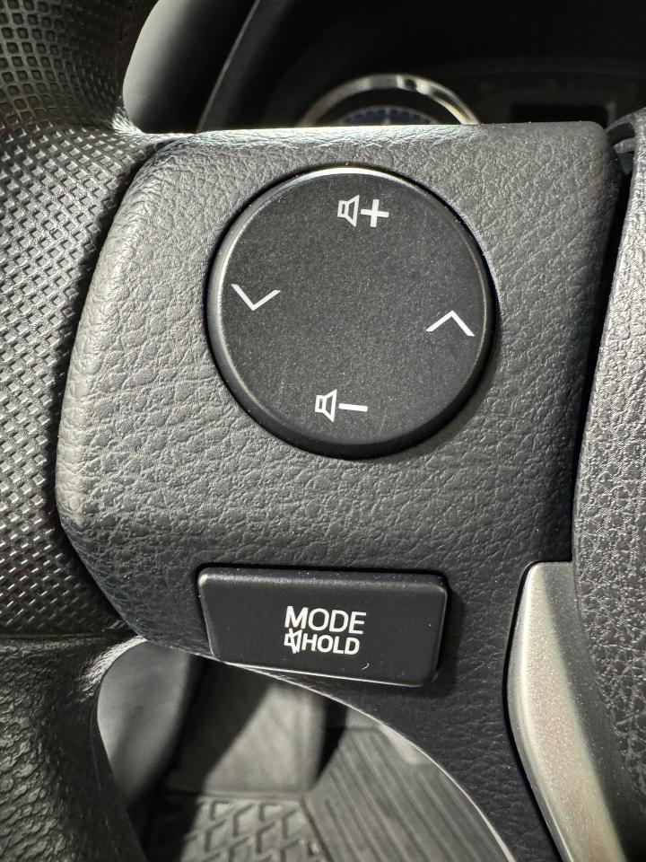 2019 Toyota Corolla LE / HEATED SEATS / TOYOTA SAFETY - Photo #12