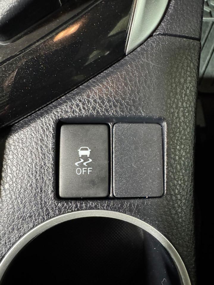 2019 Toyota Corolla LE / HEATED SEATS / TOYOTA SAFETY - Photo #14