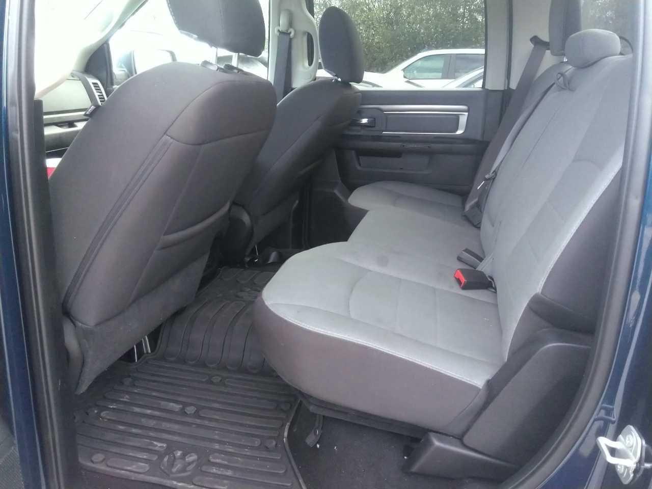 2023 RAM 1500 Classic SLT Photo3