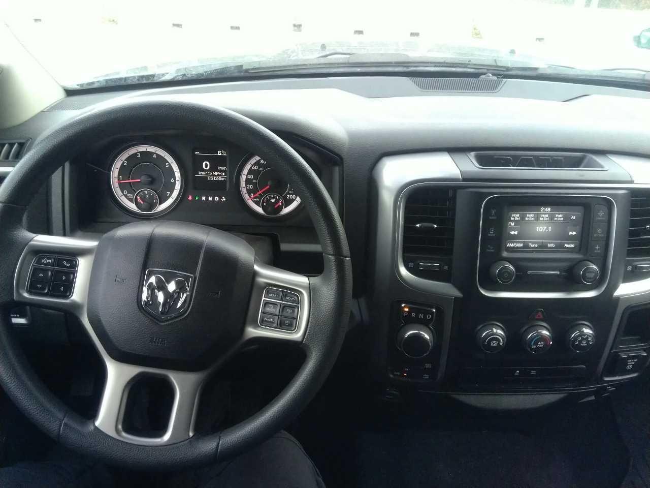 2023 RAM 1500 Classic SLT Photo4