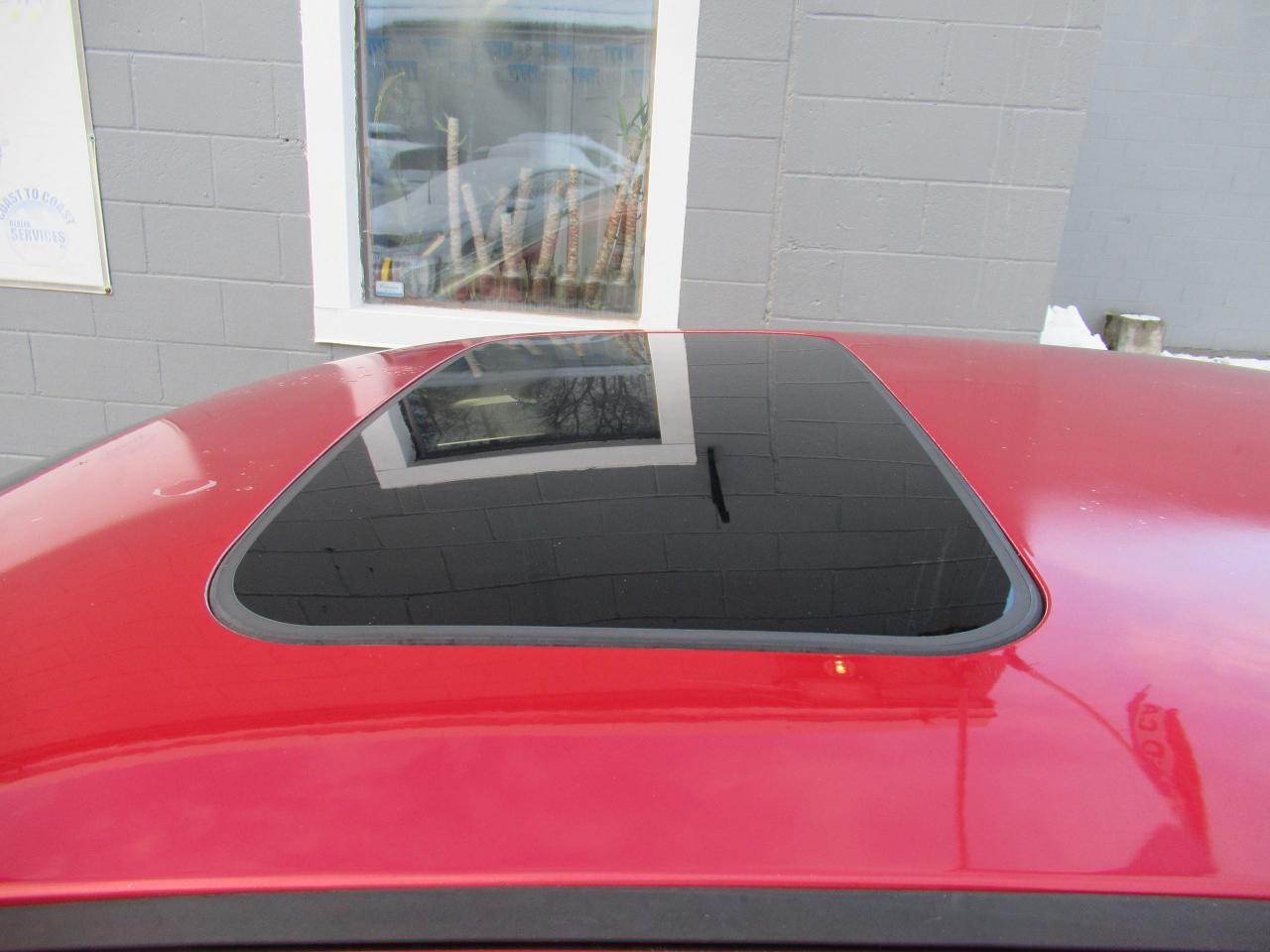 2012 Dodge Avenger SXT - Photo #5