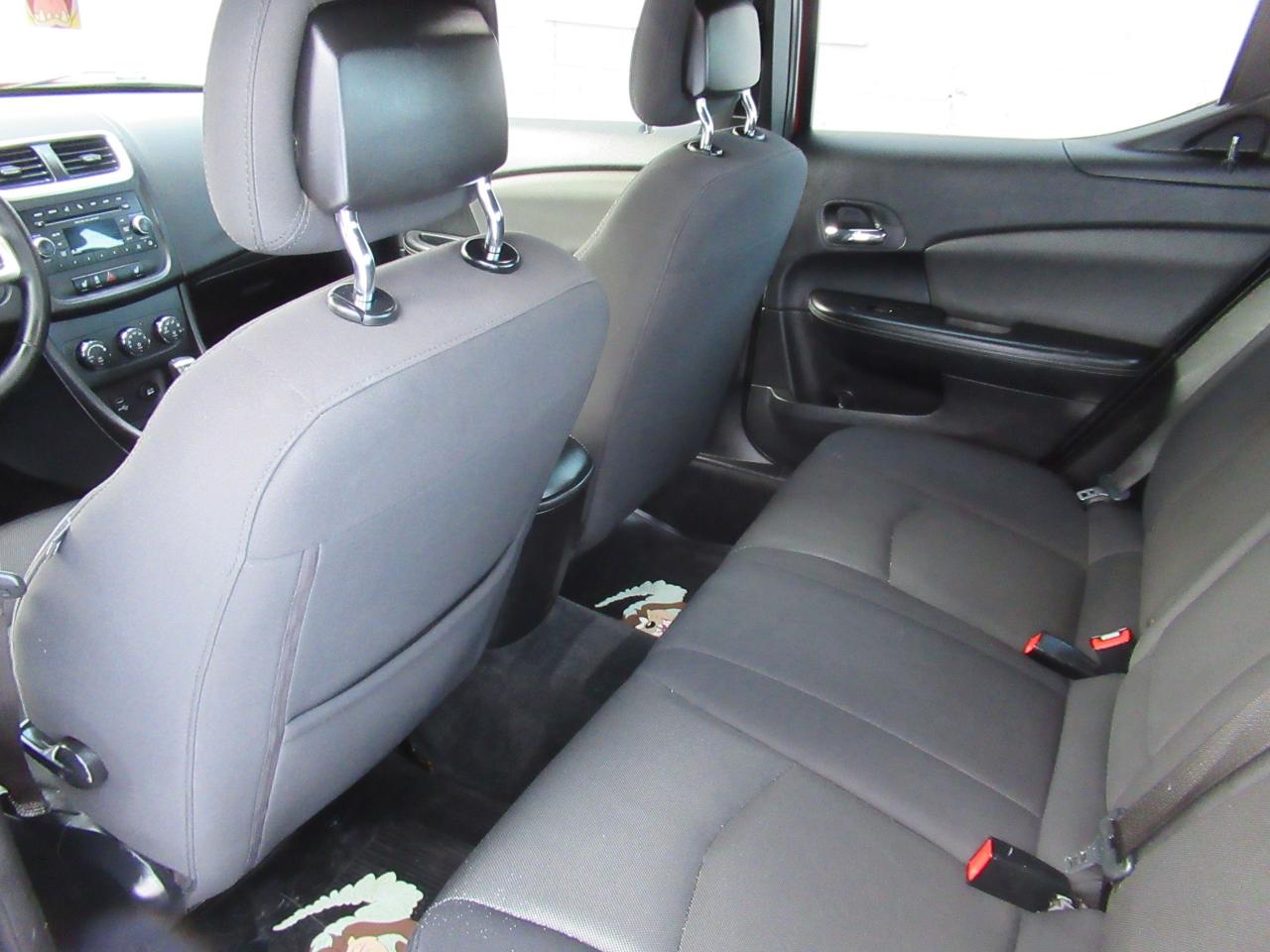 2012 Dodge Avenger SXT - Photo #7