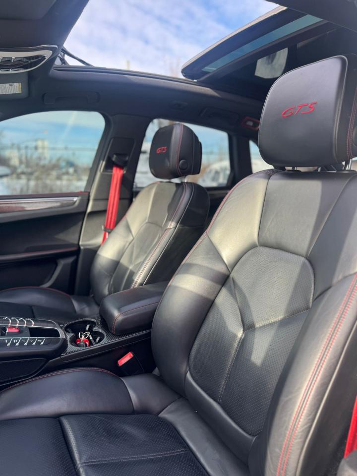 2017 Porsche Macan GTS - Photo #8