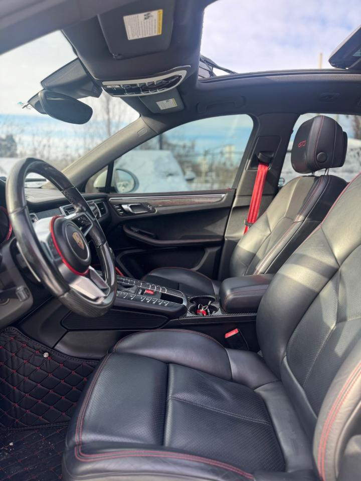 2017 Porsche Macan GTS - Photo #14