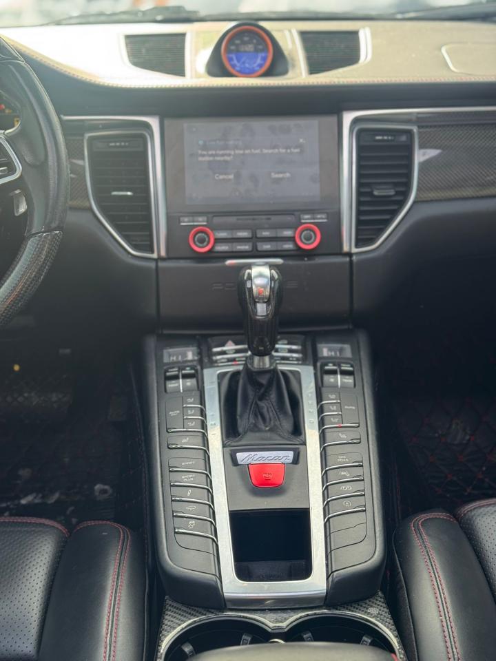 2017 Porsche Macan GTS - Photo #9