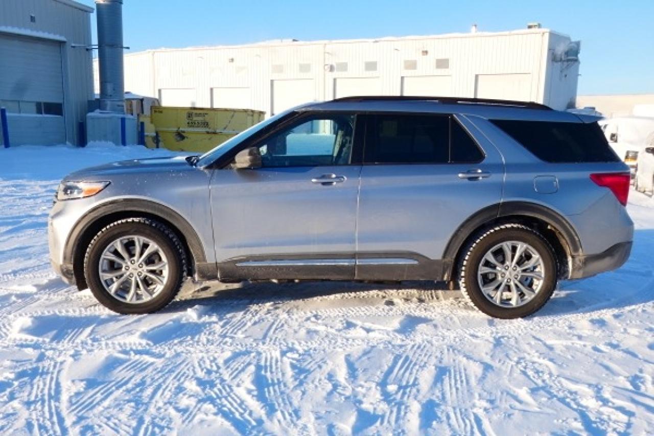 2024 Ford Explorer XLT 4WD w/Htd Leather, pano S/R, NAV, BUC