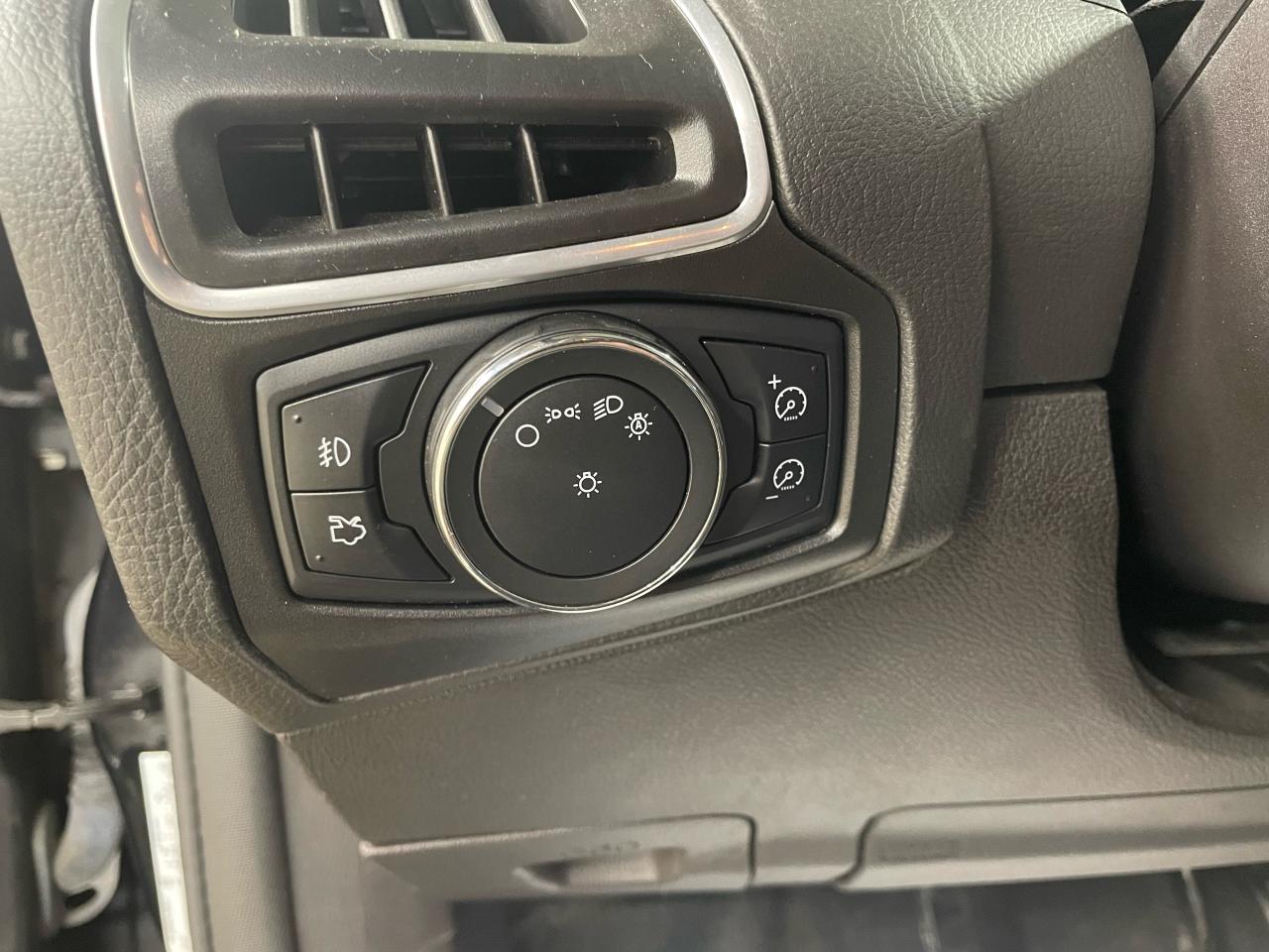 2013 Ford Focus 5dr HB ST Photo13