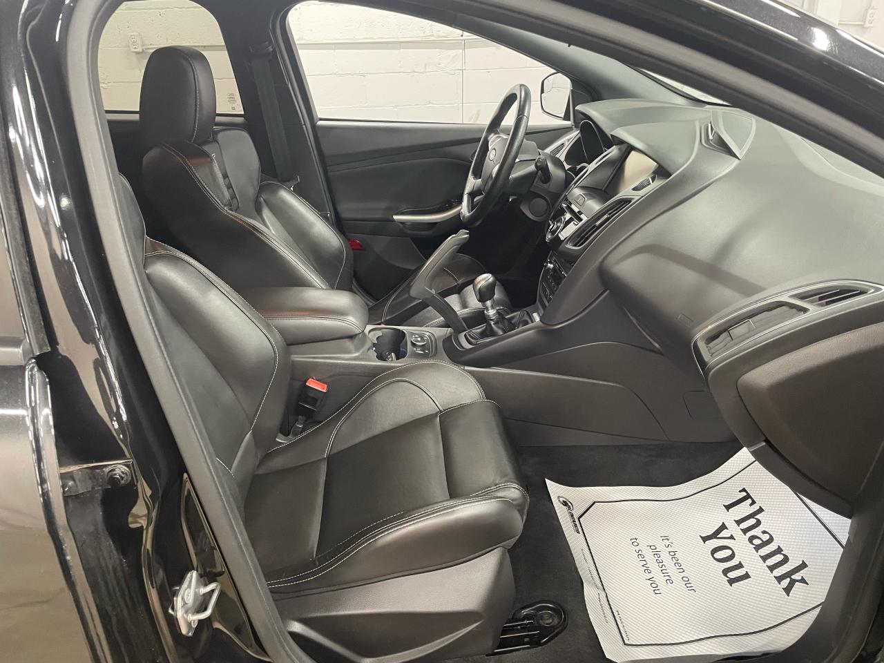 2013 Ford Focus 5dr HB ST Photo32