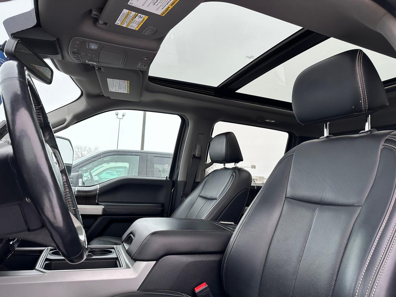 2021 Ford SUPER DUTY F-350 SRW Lariat Photo5